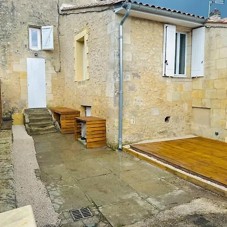 Maison En Pierre La Sauve Holiday home